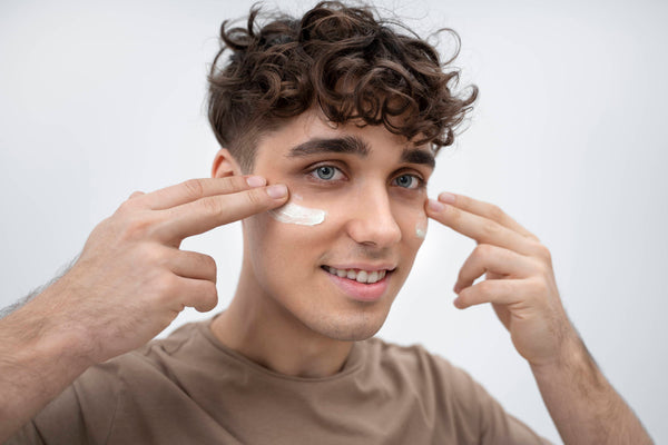 Eyes on the Prize: Unveiling the Power of Eye Cream and Roller Serums