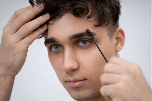 Brows That Wow: The Ultimate Guide to Eyebrow Pencils, Gels, and Tweezers